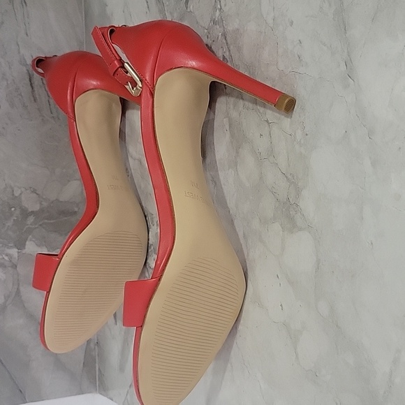 NINE WEST Red Women's Teeya Ankle Strap Dress Sandals Size 7 - Picture 5 of 10
